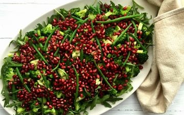 Green Bean, Pomegranate and Broccoli Salad (grain free, gluten free, dairy free, paleo & vegan) - Nourish Everyday