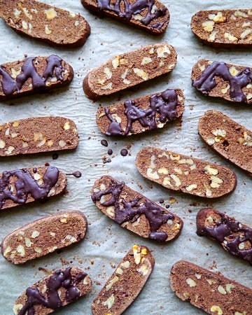 Easy Gluten-free Chocolate Biscotti free from refined sugar (sweetened with stevia) and packed with crunchy walnuts! - Nourish Everyday