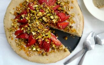 20 Healthy, Real Food Recipes for Valentine's Day - a link love round up collated by Nourish Everyday