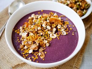Beetroot Blackberry and Chia Smoothie Bowl by Nourish Everyday - A luscious, sweet and satisfying healthy smoothie made with beetroot, tangy blackberries and protein-rich chia seeds. Gluten free and dairy free!