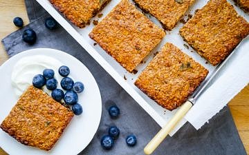Oat, Apple and Walnut Protein Flapjacks on wordpress-6440-15949-223058.cloudwaysapps.com - the perfect healthy snack, gluten free and refined sugar free, with a simple vegan option too!