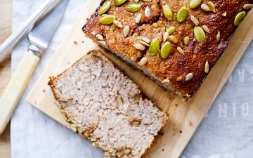 Paleo Banana Coconut Bread - A healthy banana coconut bread recipe that's gluten free, dairy free & refined sugar free. Naturally sweetened, this is the perfect easy healthy snack! Recipe via wordpress-6440-15949-223058.cloudwaysapps.com
