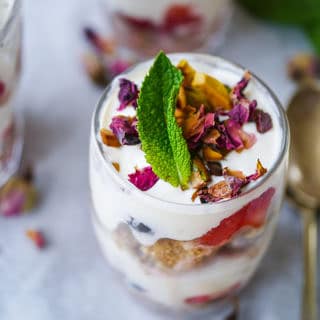 No Bake Healthy Berry Rose Trifle; this beautiful summery dessert is gluten free, refined sugar free and lightened up with Greek yoghurt and rosewater. Recipe via wordpress-6440-15949-223058.cloudwaysapps.com