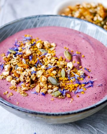 This dairy free chia acai smoothie bowl is a low sugar blend of fruit and vegetables, together with vanilla protein and nut butter for a balanced breakfast! Recipe via wordpress-6440-15949-223058.cloudwaysapps.com