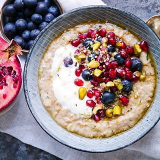 Oat and Zucchini Protein Porridge is a delicious, satisfying breakfast! A healthy combination of grated zucchini, oats and protein powder. Gluten free. Recipe via wordpress-6440-15949-223058.cloudwaysapps.com