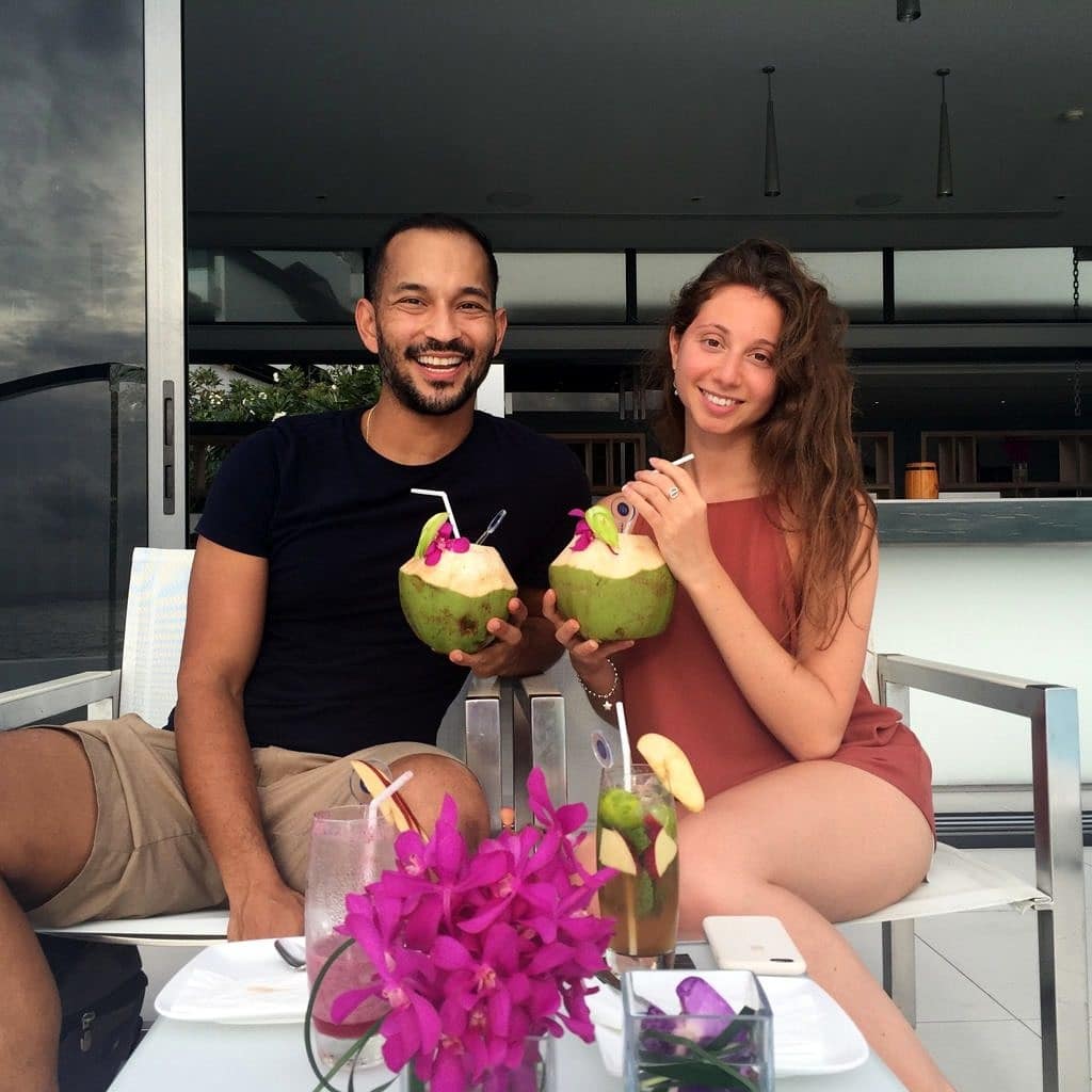 In this interview with NanaBowls learn about how this healthy smoothie business started, plus grab the recipe for an amazing Nutella Crunch Smoothie Bowl! Via nourisheveryday.com