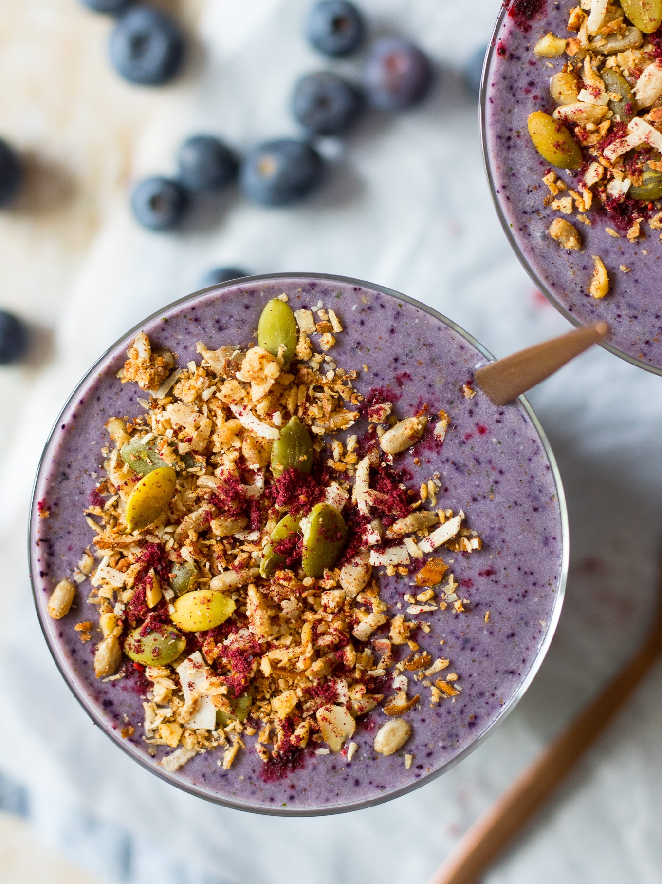 Blueberry Zucchini Protein Smoothie - made using frozen zucchini for a creamy but healthy thick smoothie! Gluten free, paleo friendly and with a vegan option too. #breakfastsmoothie #healthysnack #proteinsmoothie