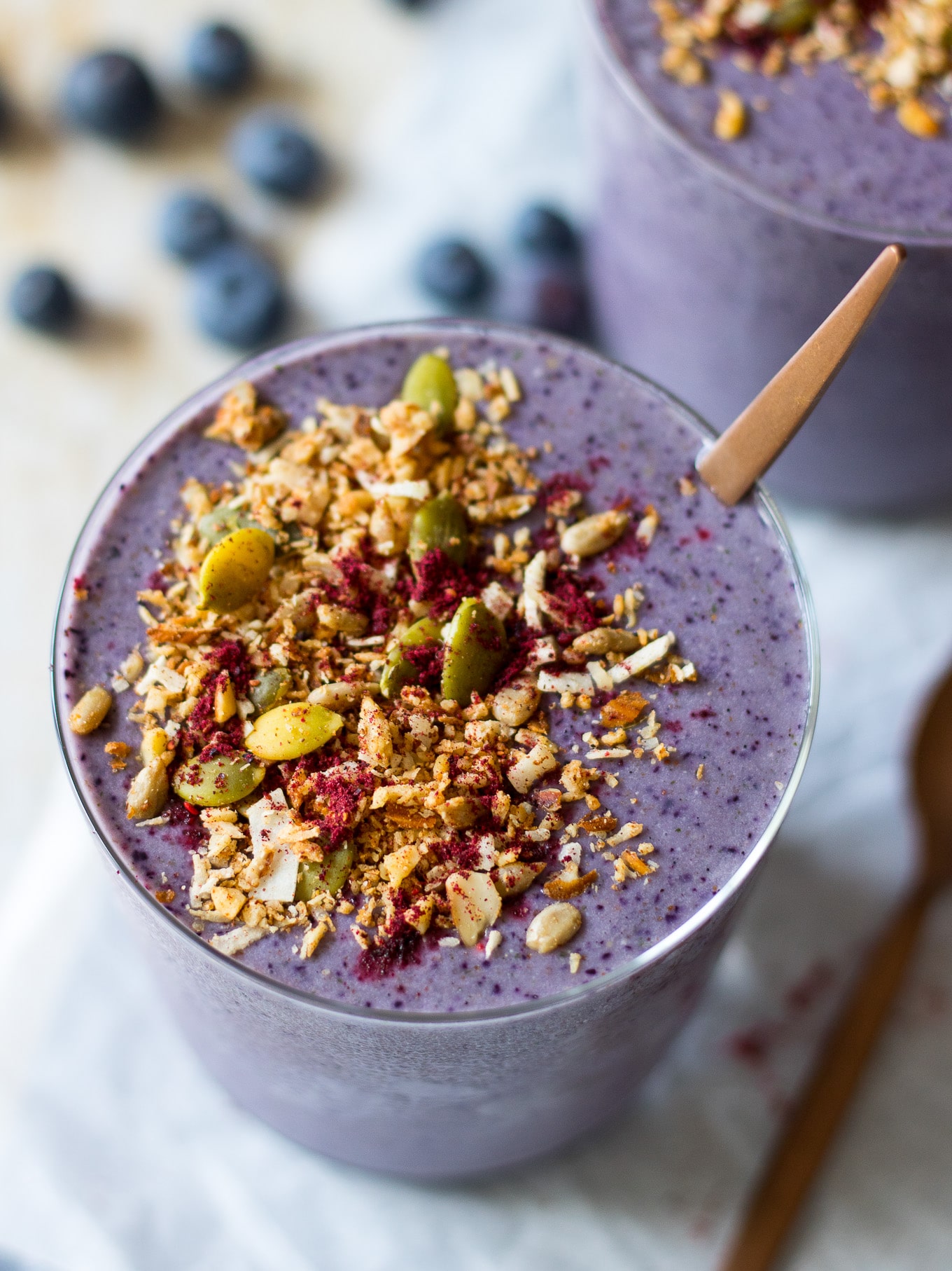 Blueberry Zucchini Protein Smoothie - made using frozen zucchini for a creamy but healthy thick smoothie! Gluten free, paleo friendly and with a vegan option too. #breakfastsmoothie #healthysnack #proteinsmoothie
