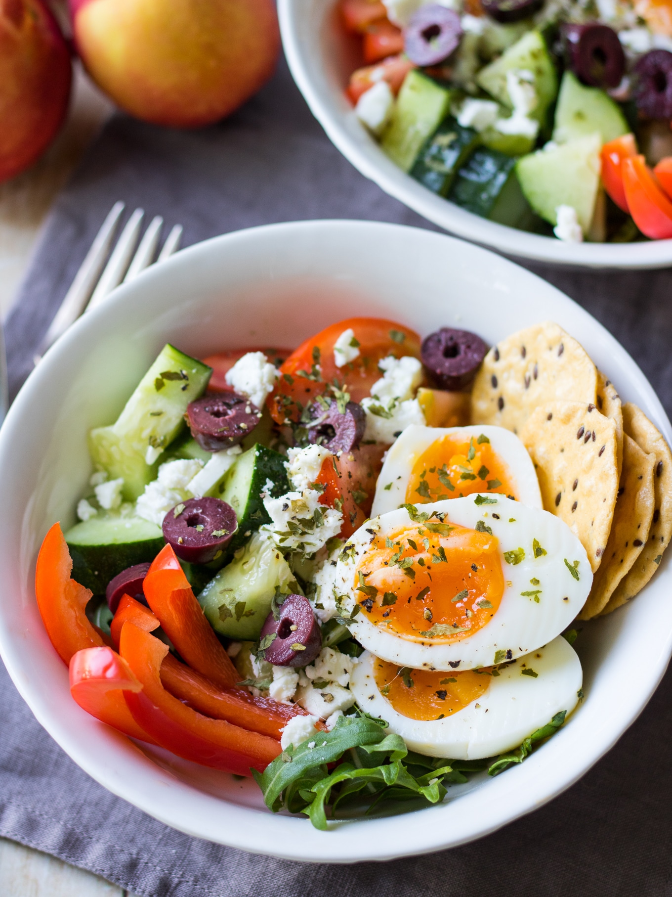 Meal prep breakfast bowls Greek style! Take boiled eggs and add cucumber, tomatoes, capsicum, feta and olives. Loads of fresh veggies and protein will give you the best healthy start to the day! #breakfastbowl #mealprep #glutenfree #breakfastsalad