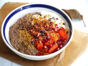 High Protein Cacao Chia Pudding - an easy healthy breakfast or snack you can meal prep in advance! Recipe via Nourish Everyday